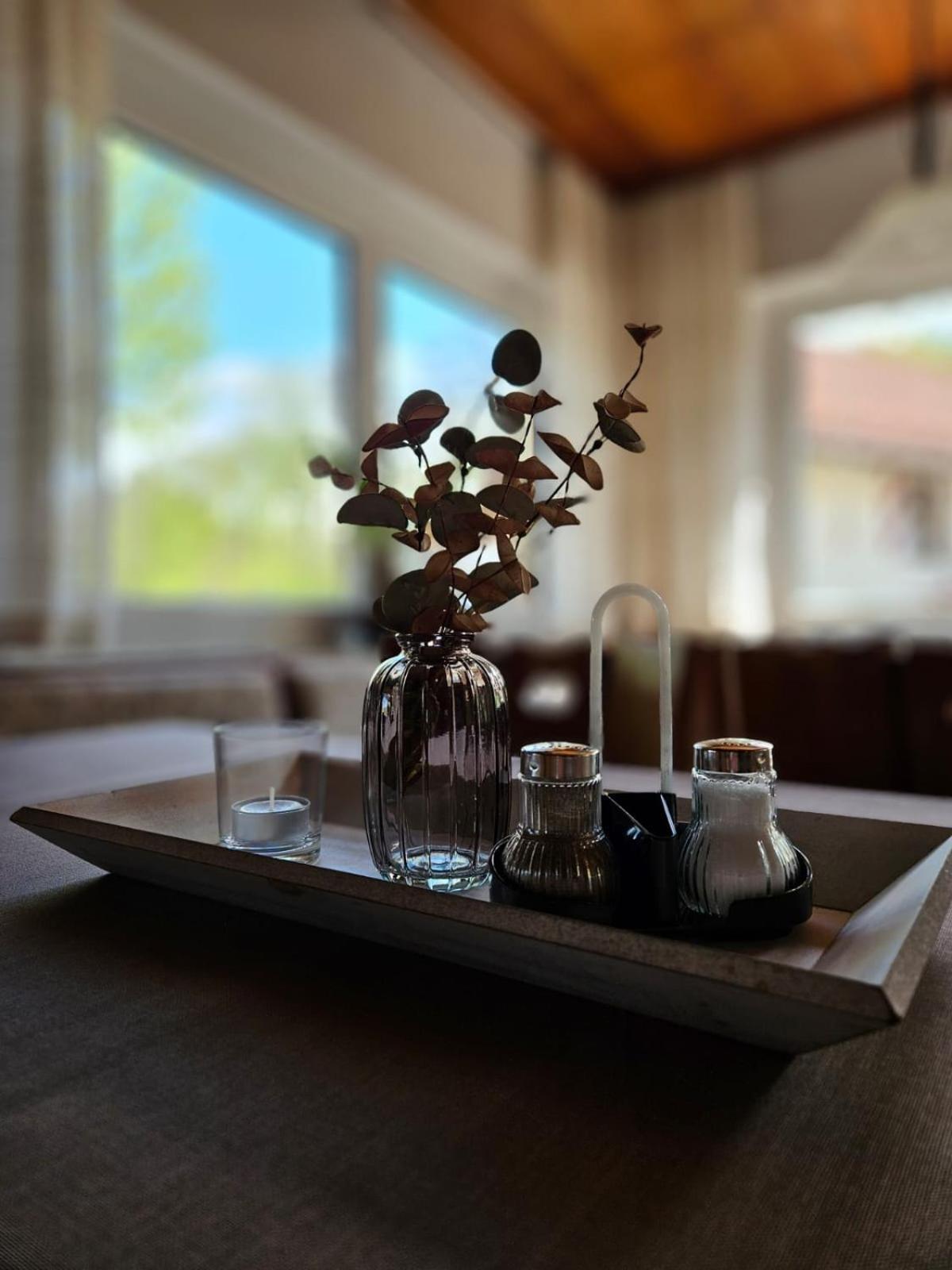 Gasthof Zur Burgruine 포텐스타인 외부 사진